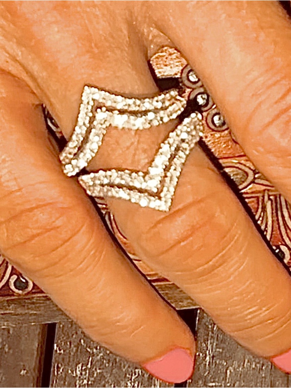 14K diamond band Chevron ring Size: 7
Ring Jacket Enhancer 1.10ctw Diamond